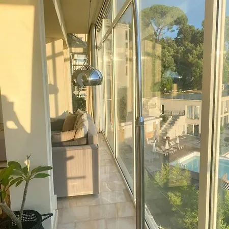 Best View-stylish Penthouse With Communal Pool Apartment *